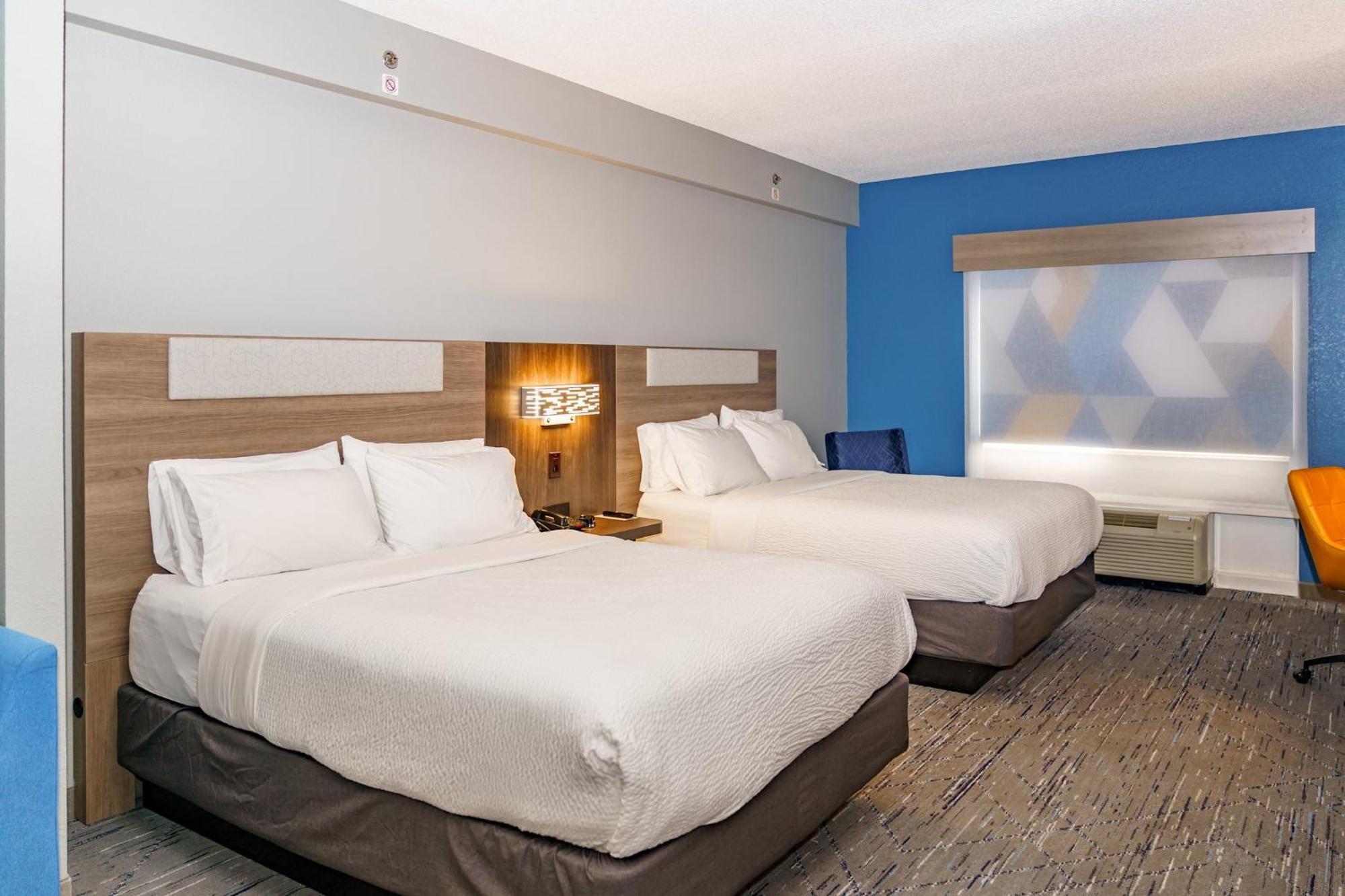 Holiday Inn Express Hotel Raleigh Southwest By Ihg Exterior foto