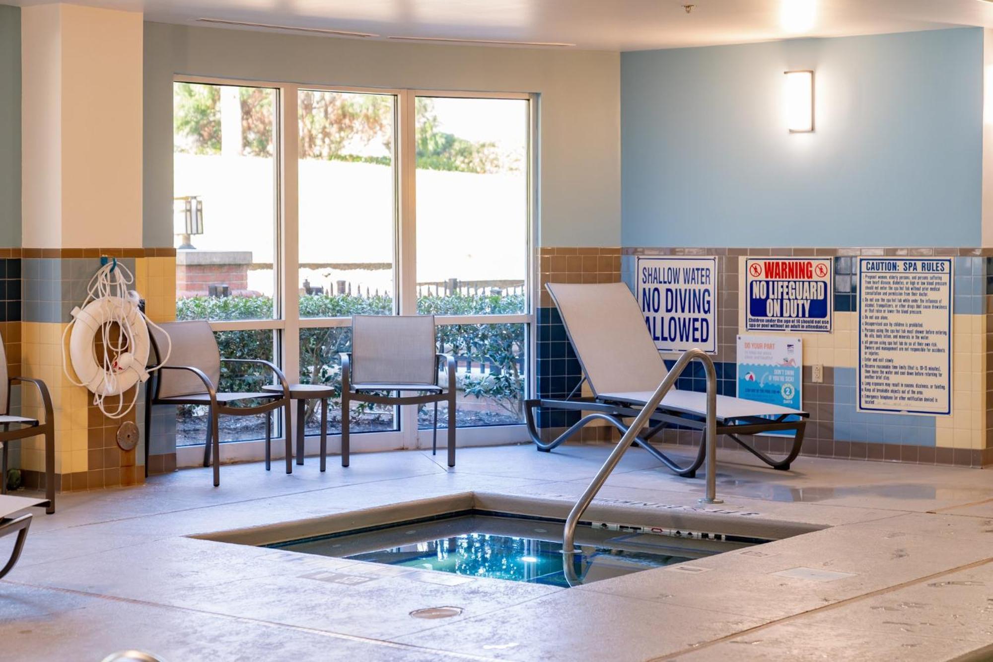 Holiday Inn Express Hotel Raleigh Southwest By Ihg Exterior foto